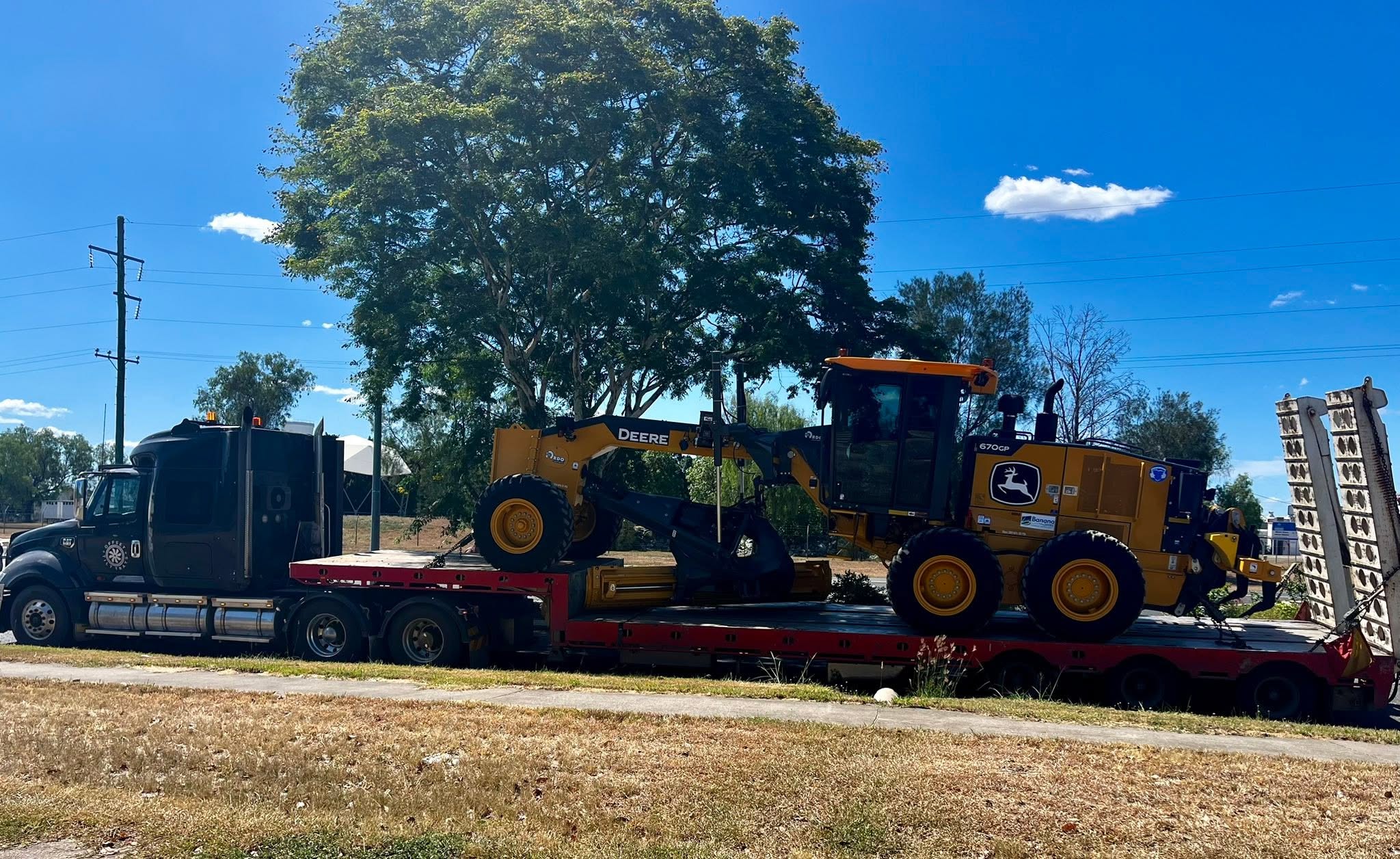 Offset Industries team and tilt tray fleet
